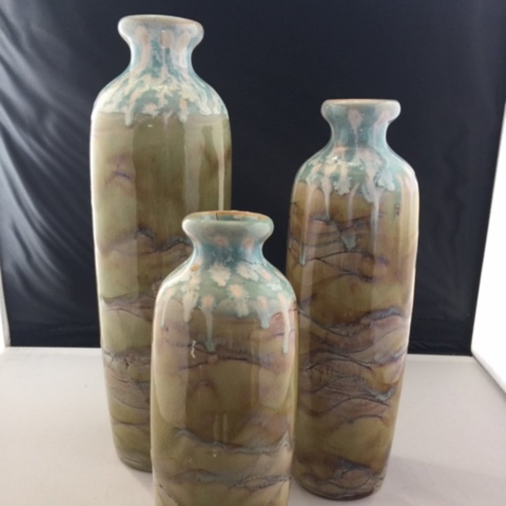 Apropos Pottery 3 Vases with Base Plate
